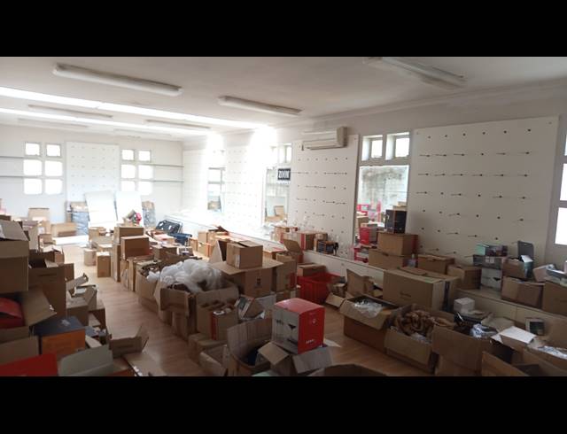 3,300M² WAREHOUSE TO LET IN PAARDEN EILAND